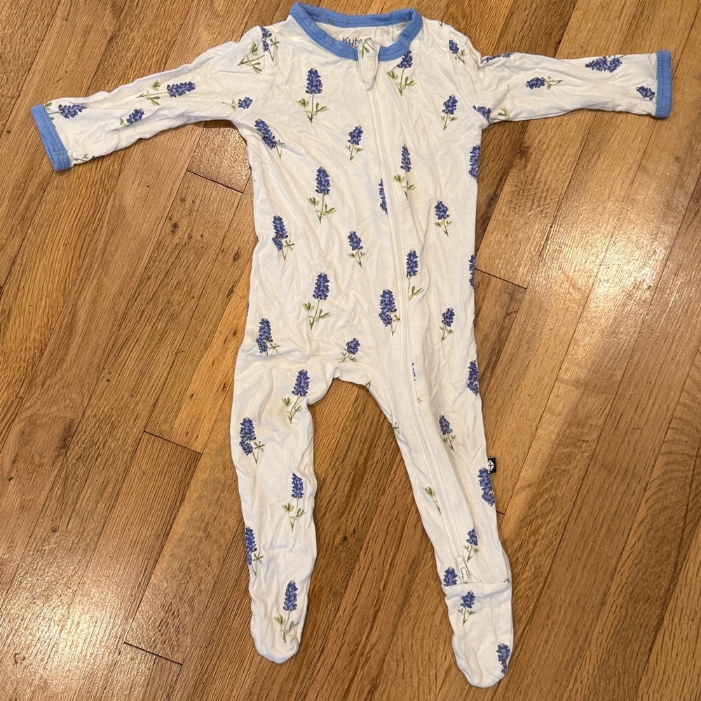 Kyte BABY White and Blue Baby Onesie